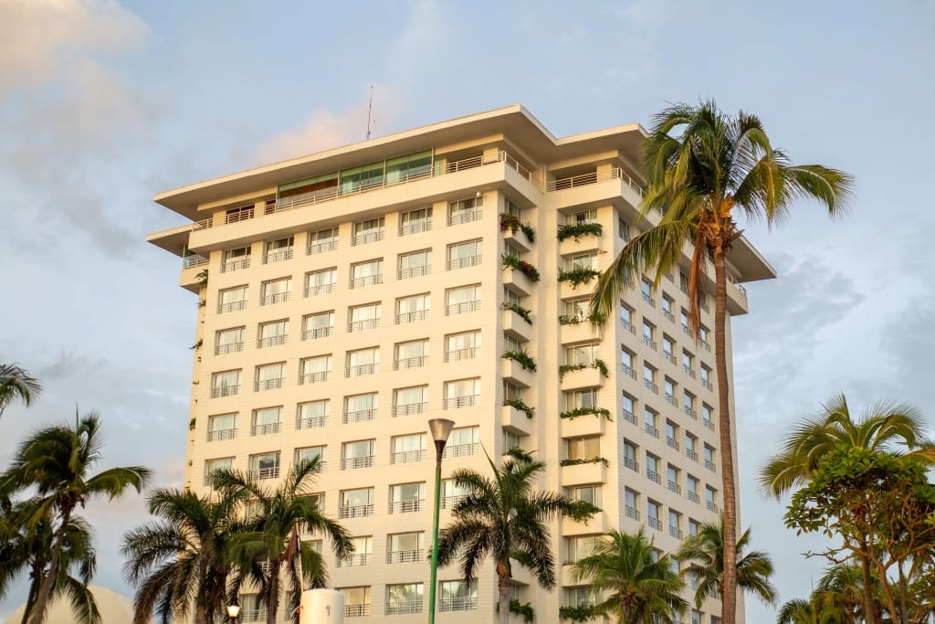 Emporio Ixtapa, Ixtapa