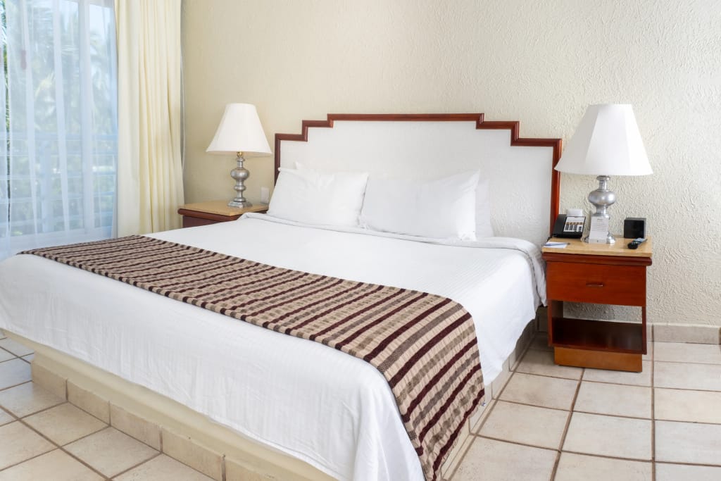 Hotel Emporio Ixtapa, photo 3 of 10